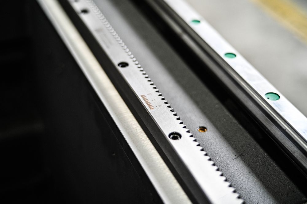 Professional Industrial Laser  - огляд і ціна Industrial Fiber Laser Cutting Machine